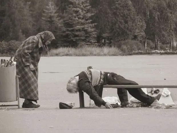 Житель Семея, выпив, выходил полежать на центральной площади