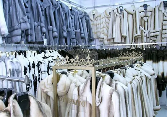 Жителей Астаны осудили за контрабанду норковых шуб