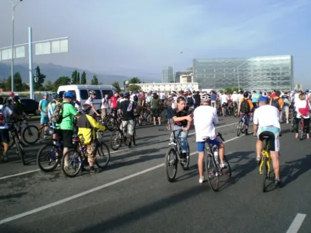 В Алматы пройдет велопробег, посвященный Дню Победы