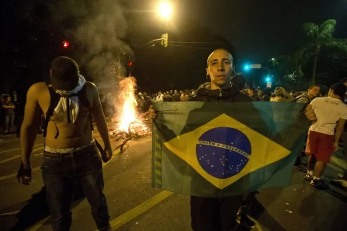 Масштабные акции протеста в Сан-Паулу продолжаются