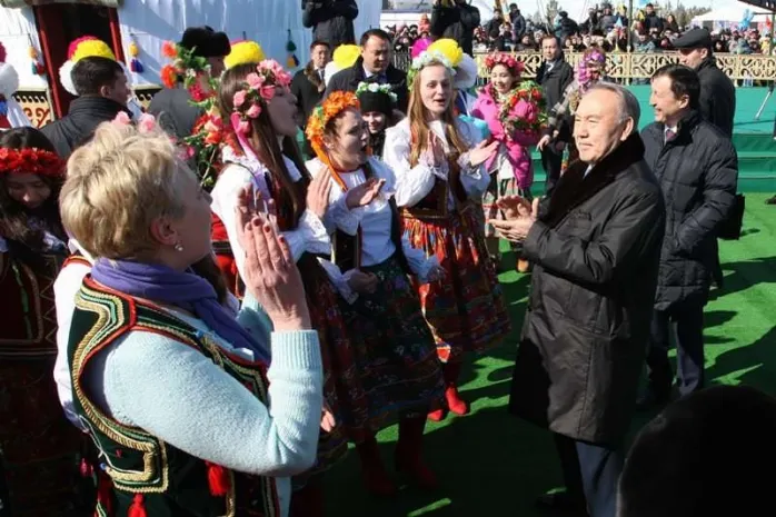 Глава государства поздравил казахстанцев с праздником Наурыз