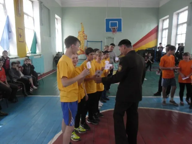 Пожарники взяли шефство над сиротами