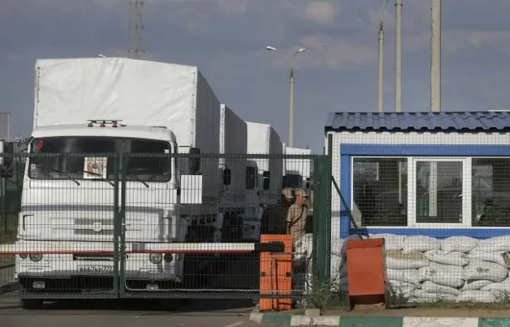 Гуманитарная колонна из РФ въехала на территорию Украины