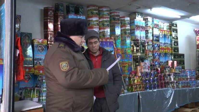 Полицейские Алматы изъяли около 720 кг пиротехнической продукции