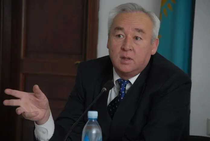 Главе Союза журналистов Казахстана продлили домашний арест