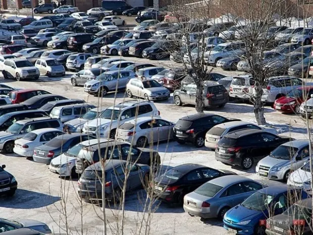 В Астане проверят парковки крупных торговых центров