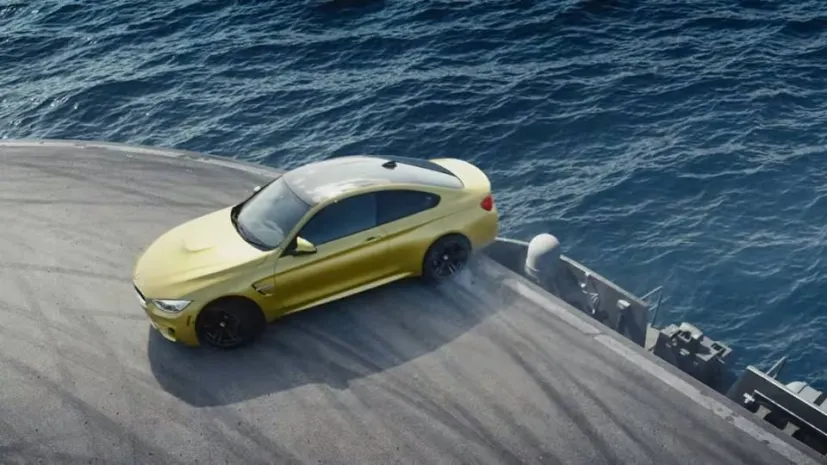 BMW устроил тест-драйв на авианосце [видео]