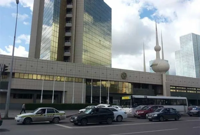 В Астане начнут строить линии для скоростных автобусов