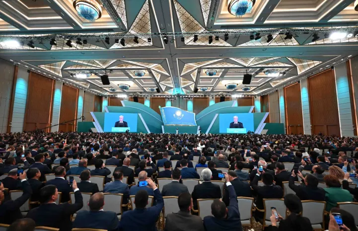 Ваш долг – защита интересов избирателей: Токаев – депутатам маслихата