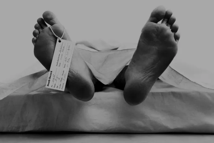 Во дворе жилого дома в Петропавловске найден труп мужчины