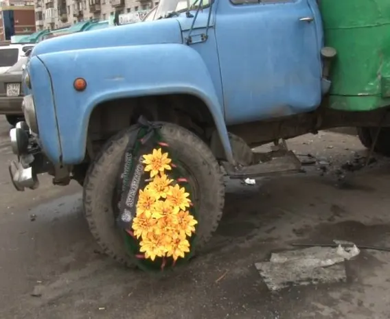 Павлодарцы скорбят о погибшем студенте-кормильце