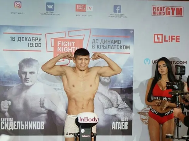 Казахстанский боец подарил свою премию ветеранам ВОВ