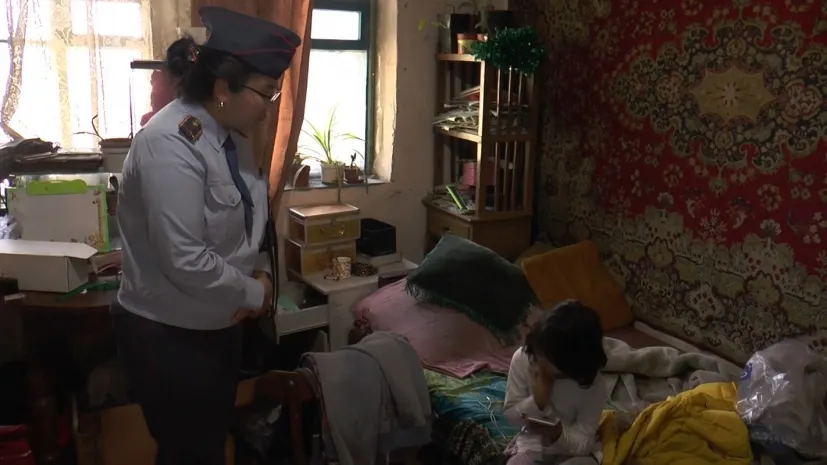 Дети на «мусорке»: неблагополучную семью выявили в Алматы