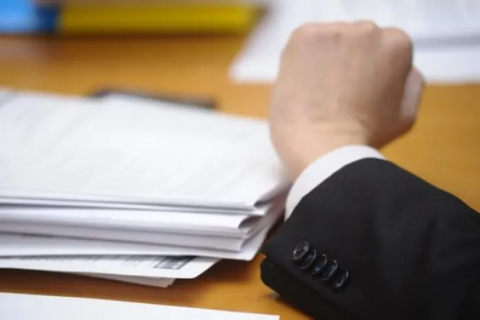 В Казахстане разработают положение о подарках для госслужащих