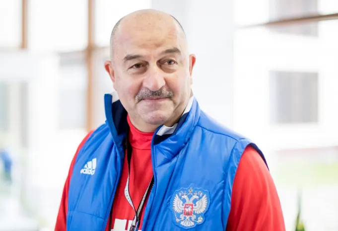 Черчесов отказался от неустойки при увольнении из сборной России