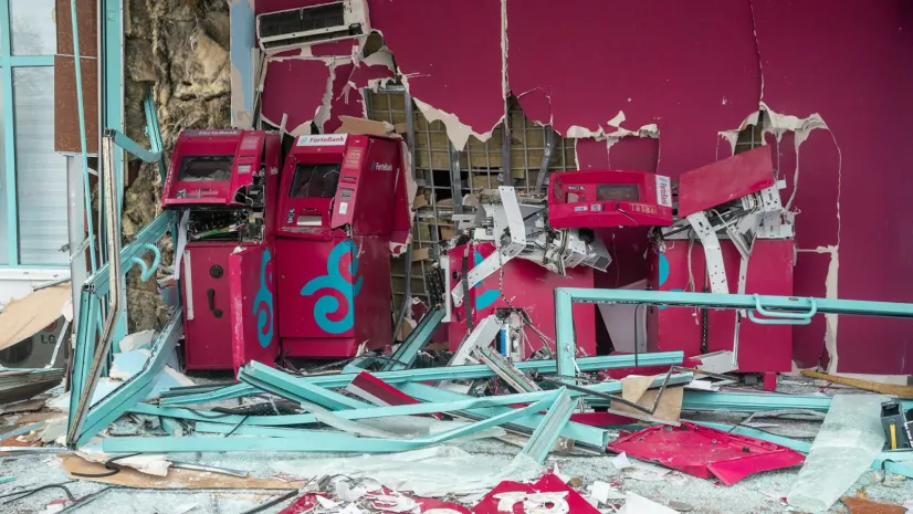 Какой ущерб причинен банкоматам во время беспорядков в РК