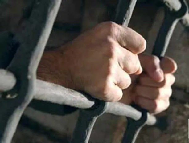 На сутки арестовали должника по алиментам в Мангистау