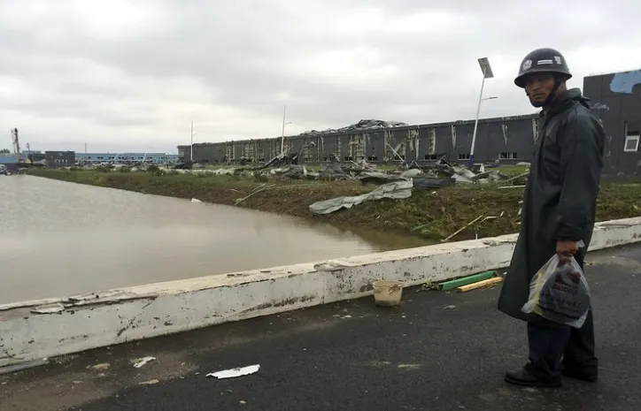 Число жертв урагана в Китае возросло до 98 человек