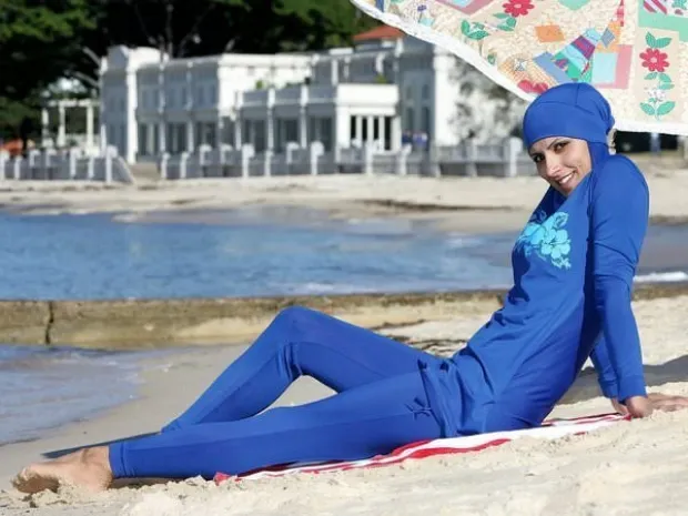 Суд во Франции признал незаконным запрет на буркини