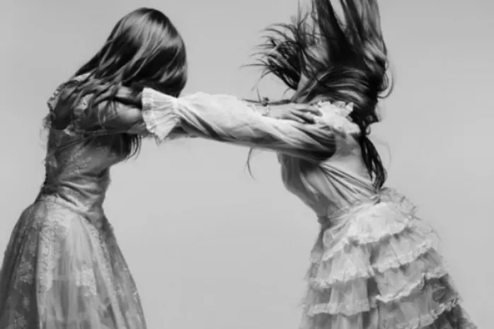 Пятиклассницы чуть не поубивали друг друга из-за мальчика