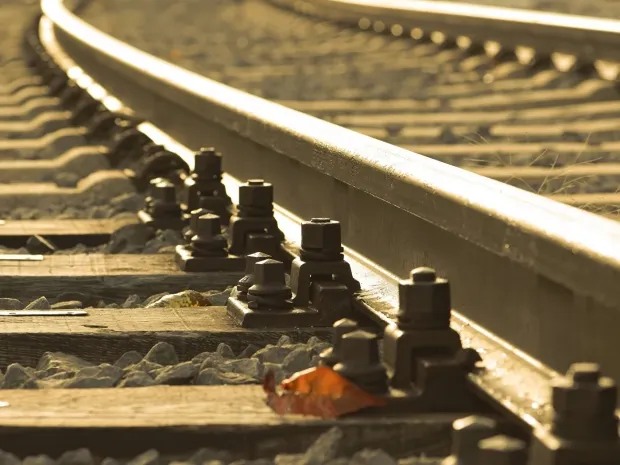 «Заминировавшему» железнодорожный вокзал Астаны пенсионеру грозит до 6 лет лишения свободы