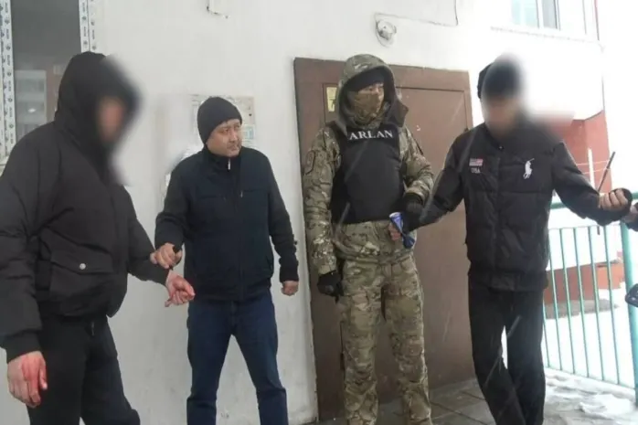 Фасовщиков запрещенных веществ задержали в ВКО