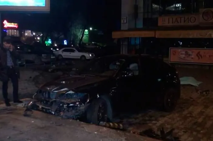 Новые подробности аварии с BMW X6, совершенной сыном чиновника