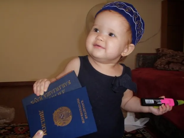 Телибеков рекомендует свою годовалую дочь на пост сельского акимаЭксклюзив