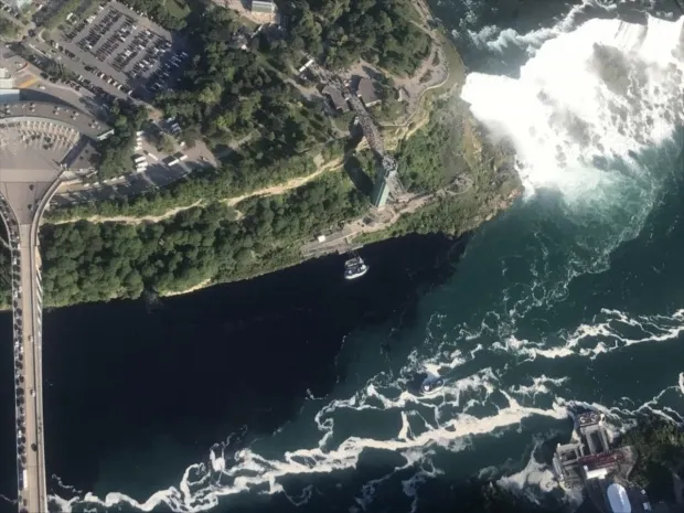 Почерневший Ниагарский водопад шокировал пользователей соцсетей