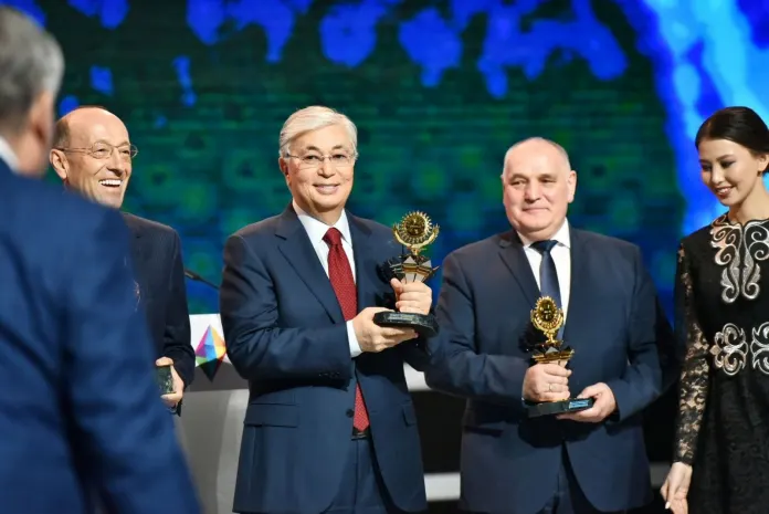 О цифровизации промышленности рассказал глава Казахстана