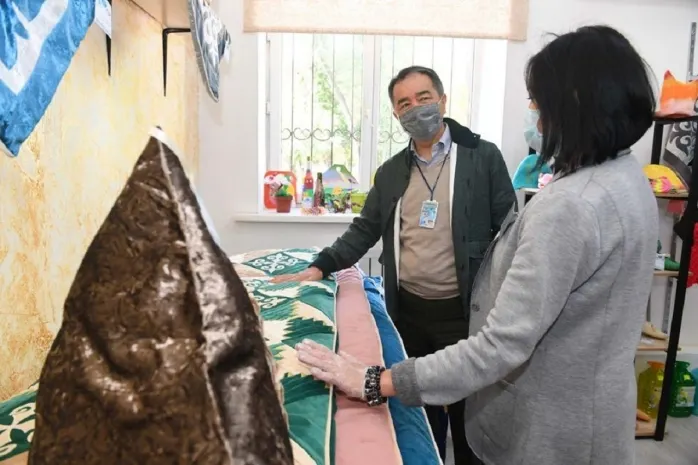 Как поддерживают многодетных матерей в Алматы