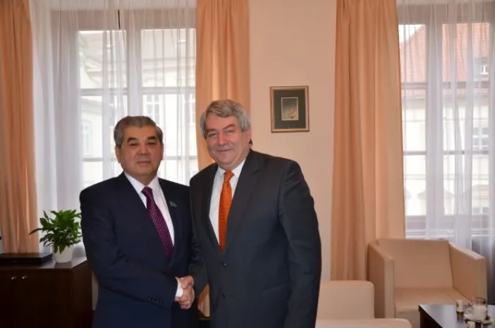 Президенту Чехии вручили послание Нурсултана Назарбаева