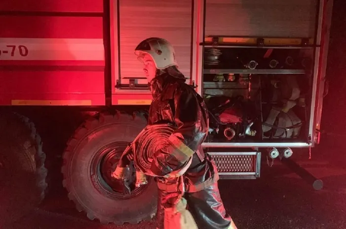 Крупный пожар на заправочной станции произошел в Кызылорде