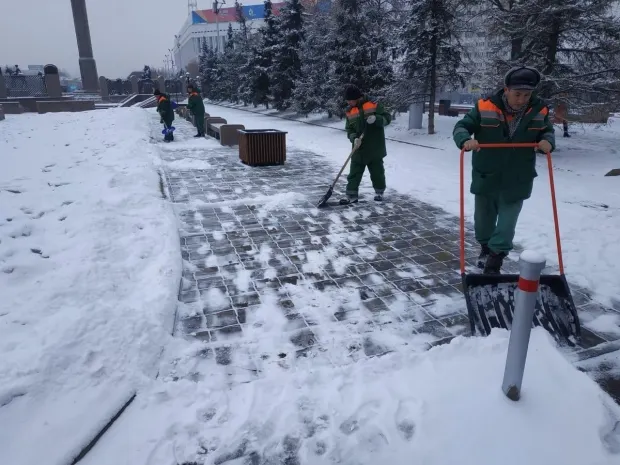806 кубометров снега вывезено из Алматы