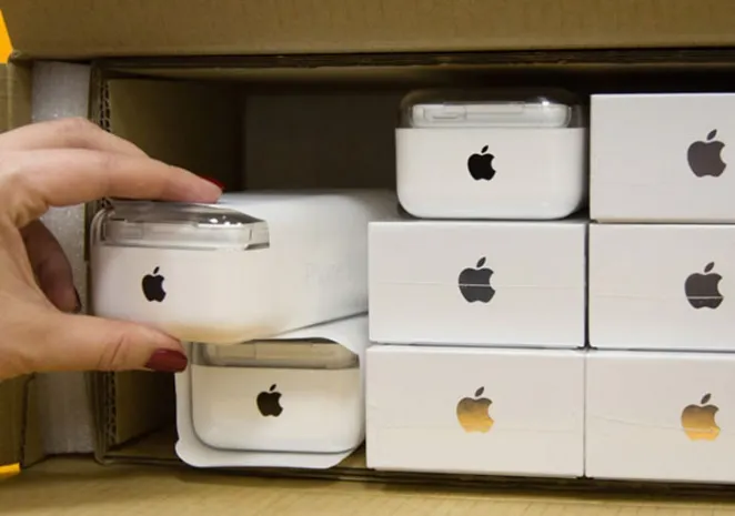 Apple выбыла из тройки лидеров по поставкам смартфонов в Россию