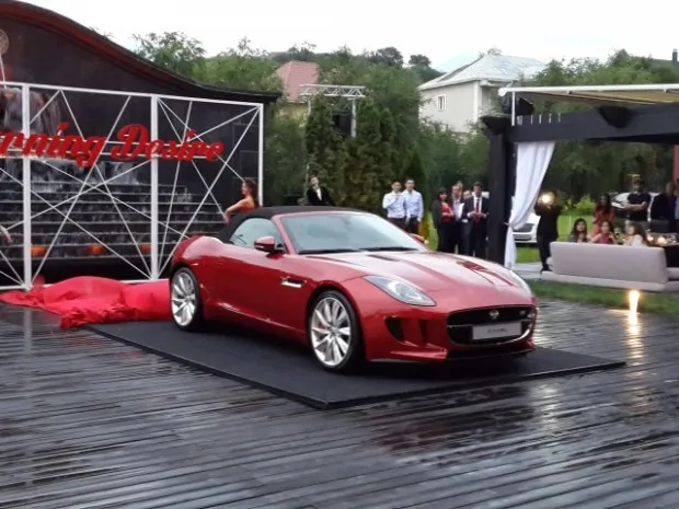 В Казахстане начались продажи Jaguar F-Type