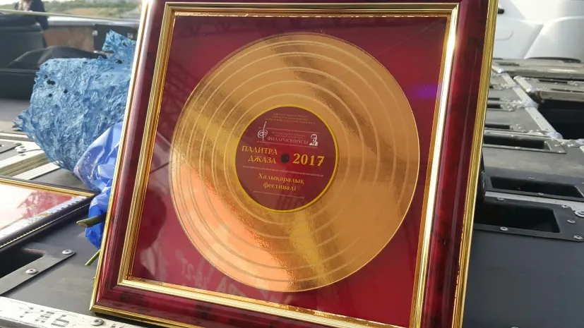 На набережной Иртыша в Павлодаре проходит уникальный джазовый фестиваль. ВИДЕО, ФОТО — На набережной Иртыша в Павлодаре проходит уникальный джазовый фестиваль с участи