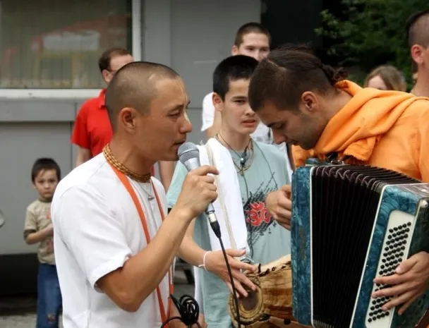 В ЮКО проповеди кришнаита расстроили психику 3 подростков