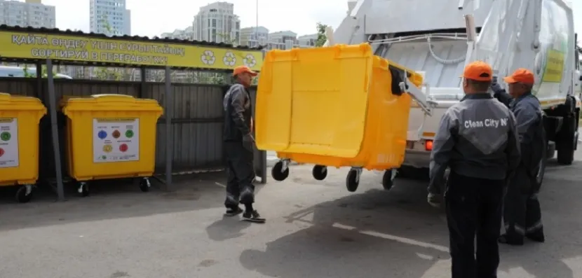В Астане скапливается почти тысяча тонн мусора ежедневно