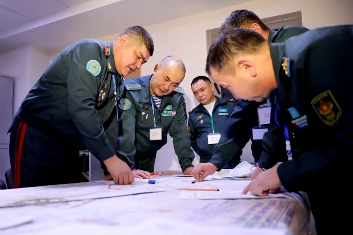 Руководство Вооруженных сил проводит командно-штабную игру