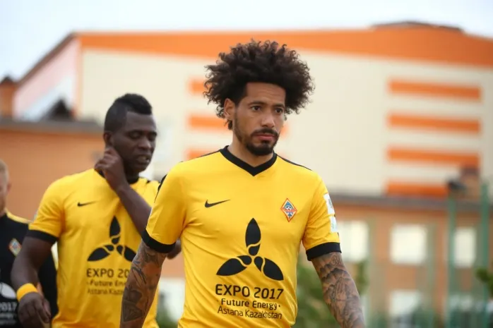 ФК «Кайрат» опроверг информацию об уходе Исаэля