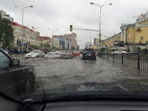 В Астане откачали около 5000 кубометров воды