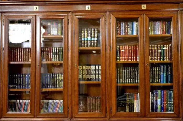 Национальная библиотека Казахстана передала коллекцию книг Кыргызстану