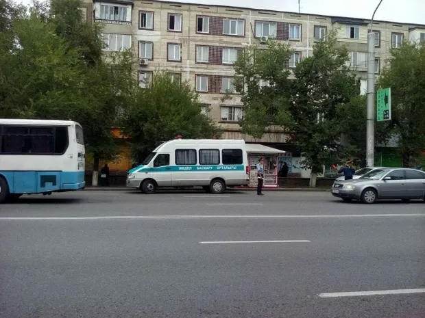 В Алматы мать убила двоих детей и выбросилась с балкона