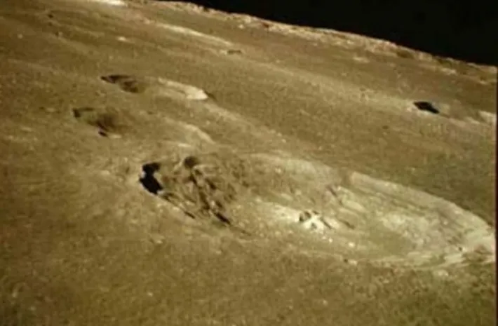 Китайский луноход возобновил работу