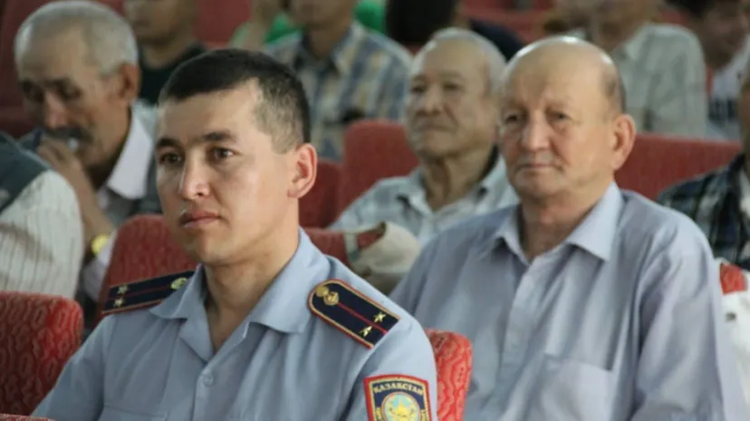 В Кызылорде полицейские организовали сход населения