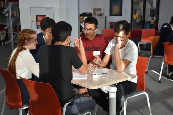 Алматинские школьники решат проблемы людей с ограниченными возможностями с помощью IT