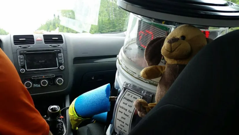 Робот-автостопщик путешествует по Северной Америке