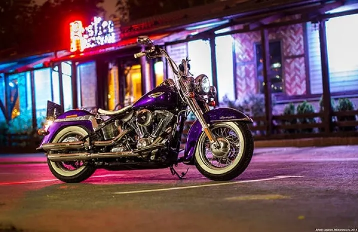 Softail Deluxe – классический Harley-Davidson с душой каферейсера