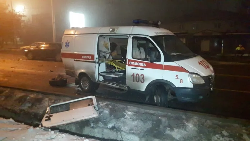 Крупное ДТП с участием скорой произошло ночью в Алматы